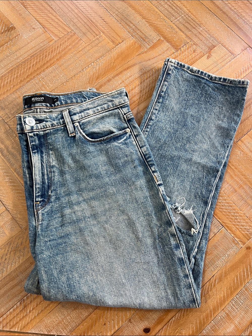 Hudson Jeans women’s Washed Blue Straight Jeans